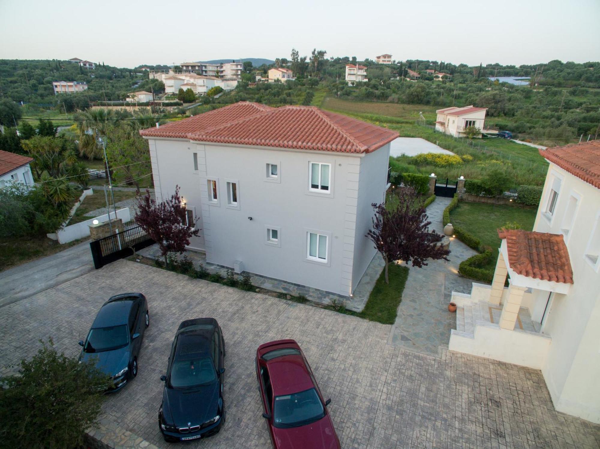 Enpy Aparthotel Finikounta Exterior photo